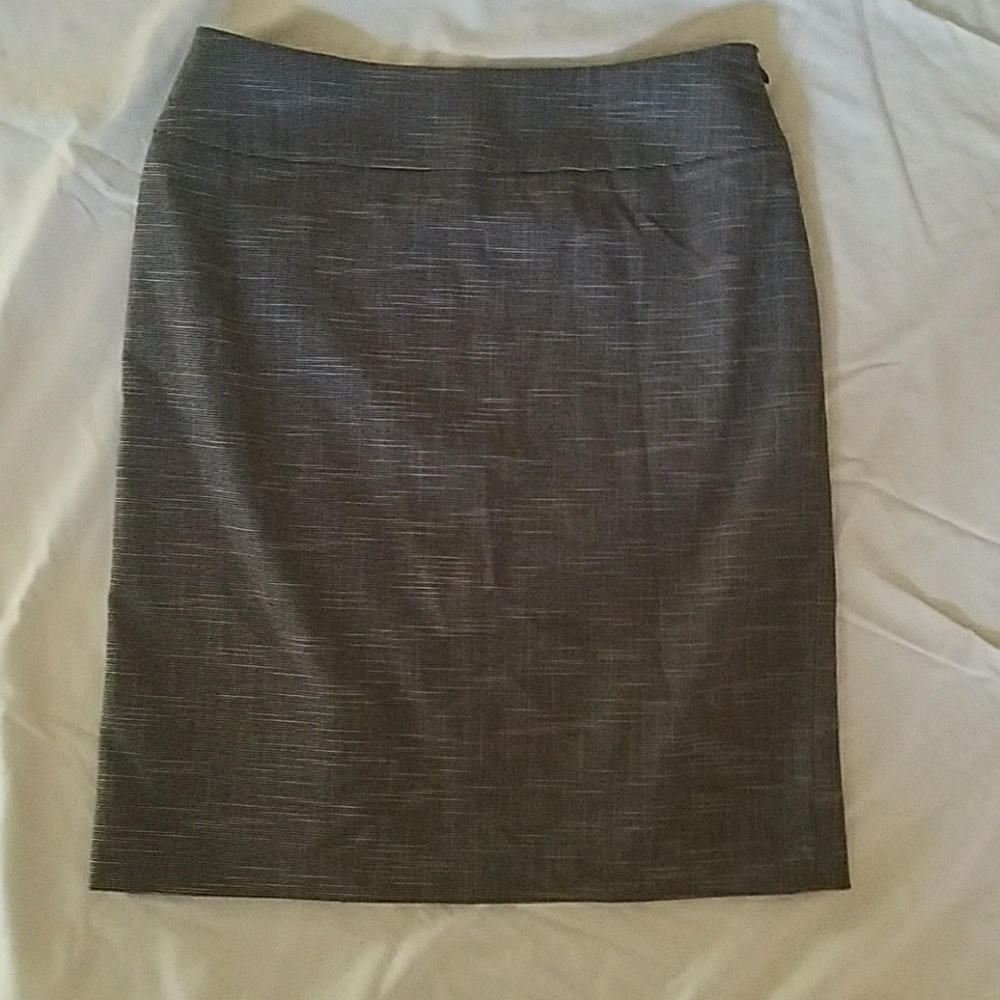 Skirt - Picture 2 of 6